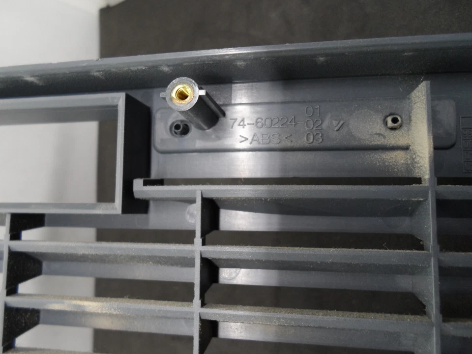 HP Compaq DEC AlphaServer AlphaStation DS10 FrontCover 74-60224-01 600Mhz 446Mhz - Image 4 of 4