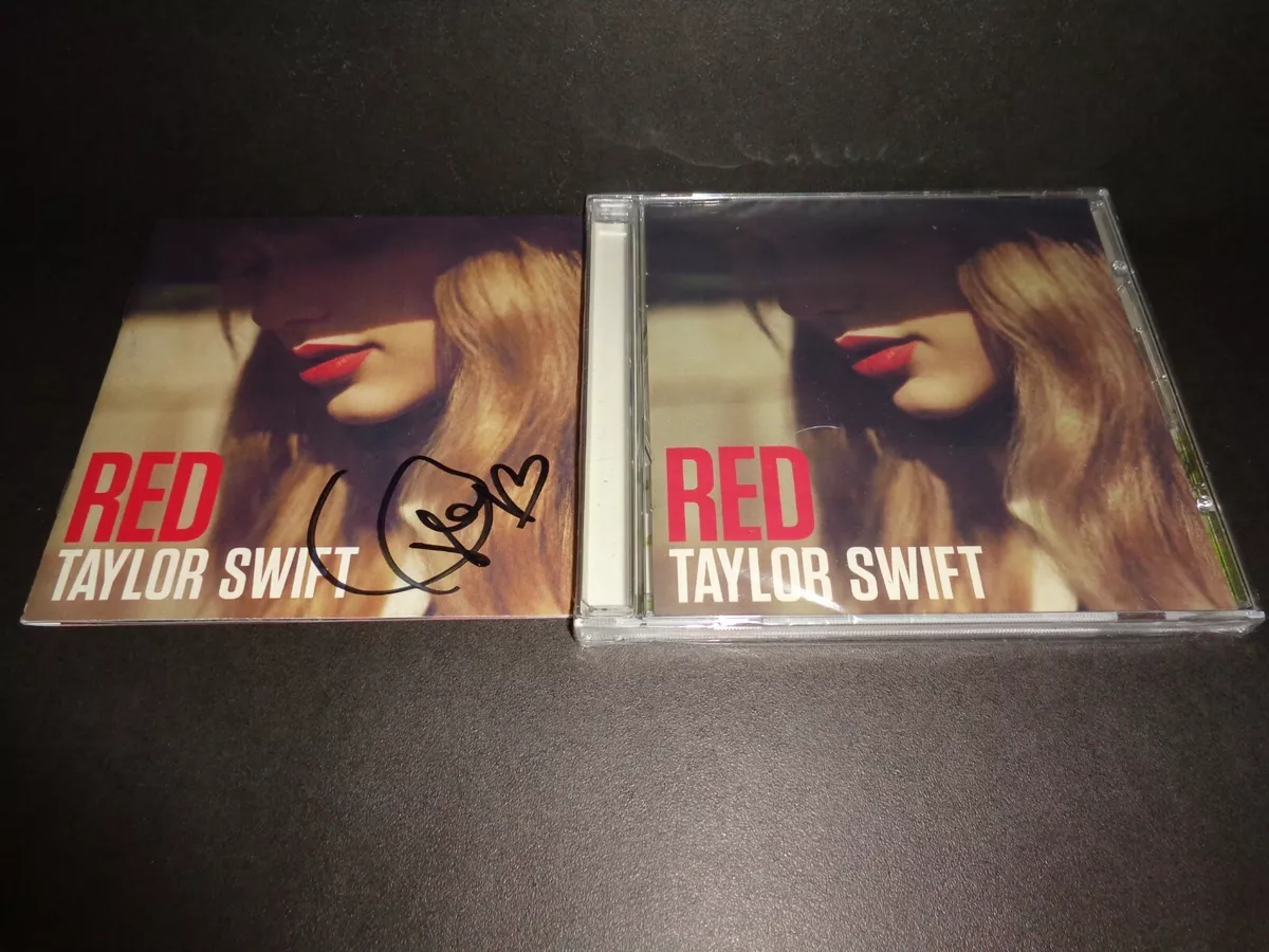 TAYLOR SWIFT Signed