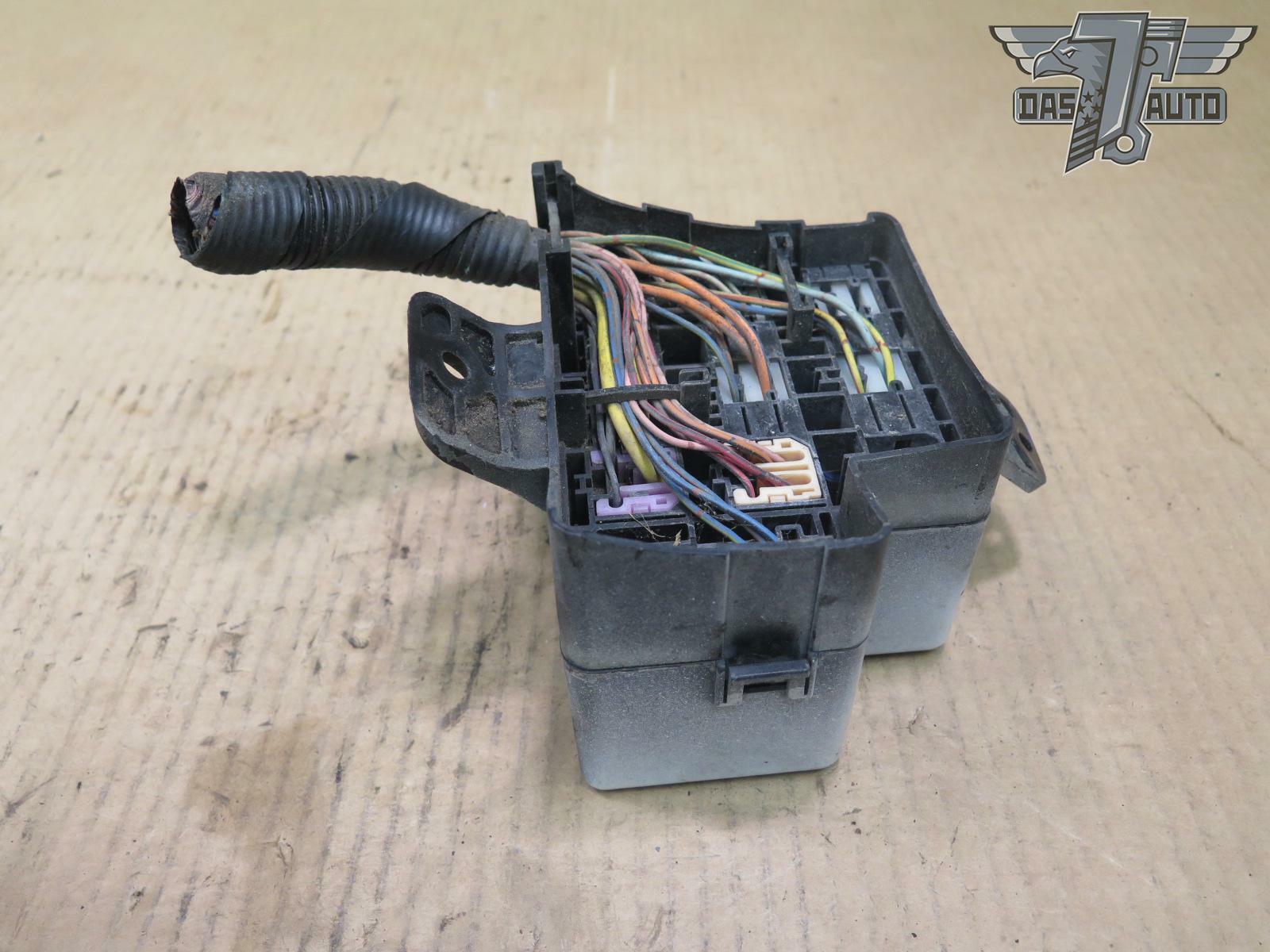 🥇8489 NISSAN Z31 300ZX VG30 NON TURBO ENGINE FUSE RELAY BOX MODULE OEM