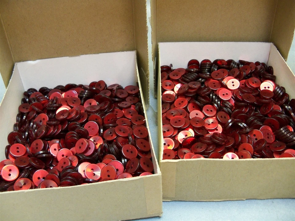 15MM BUTTON Lot Deep cardinal scarlet red Maroon 7500+ buttons - Image 2 of 4