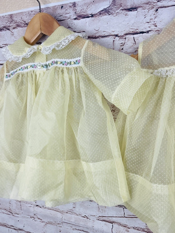 Conjunto de Vestido de Bebé Vintage Primavera Swiss Dots Amarillo Transparente Encaje Cinta Floral LEER Foto 3 de 4
