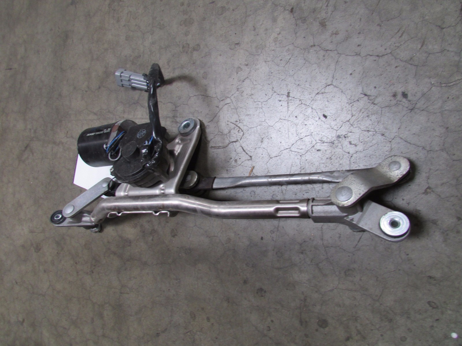 Ferrari 458 Italia, Windshield Wiper Transmission w/motor, Used, P/N 81511500