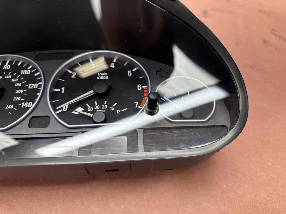 Cuadro de instrumentos velocímetro tablero BMW E46 330I 325I 330XI OEM 105 K millas Foto 3 de 4