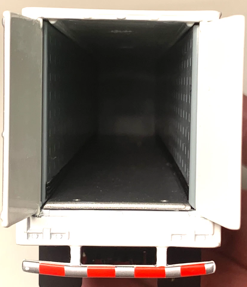 Semirremolque John Deere escala 1:87 INV# 5336 Foto 3 de 4