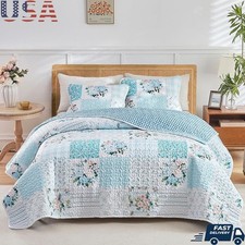King Size 3 Piece Quilt Set Lightweight Reversible Floral Pattern Easy Care New