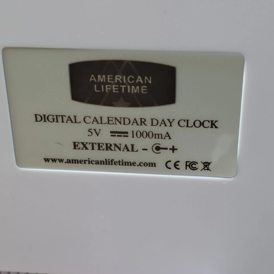 American Lifetime Digital Calendar Clock – Large Display Wood Grain - Image 4 of 4