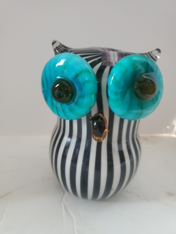 Vintage Owl Art Glass Hand Blown Murano Style   Big Eyes Heavy Swirl Stripe
