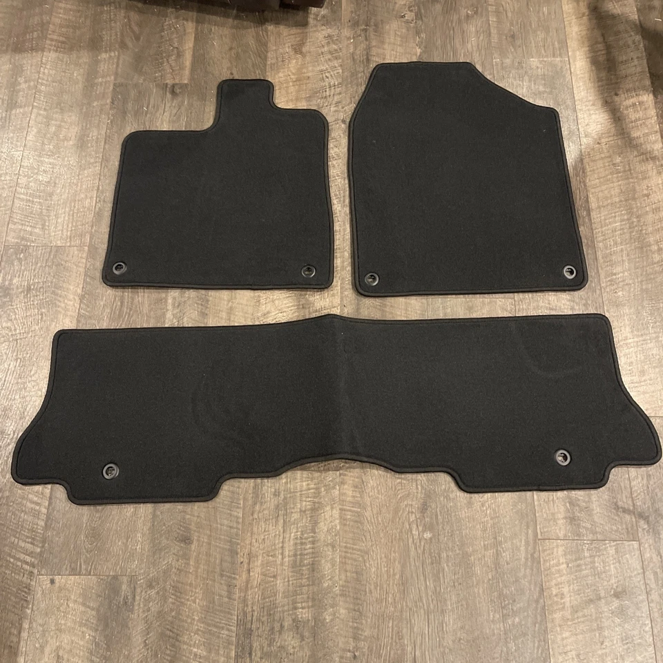 Alfombrillas negras Honda Pilot 2016-2022 OEM nuevas Foto 4 de 4
