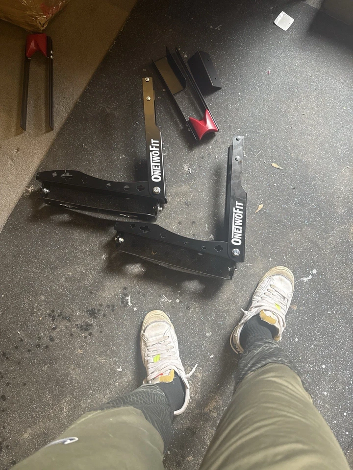 Paquete de 2 juegos de solución de almacenamiento montada en la pared portabicicletas giratorio sin elevación para el hogar y el garaje Foto 4 de 4