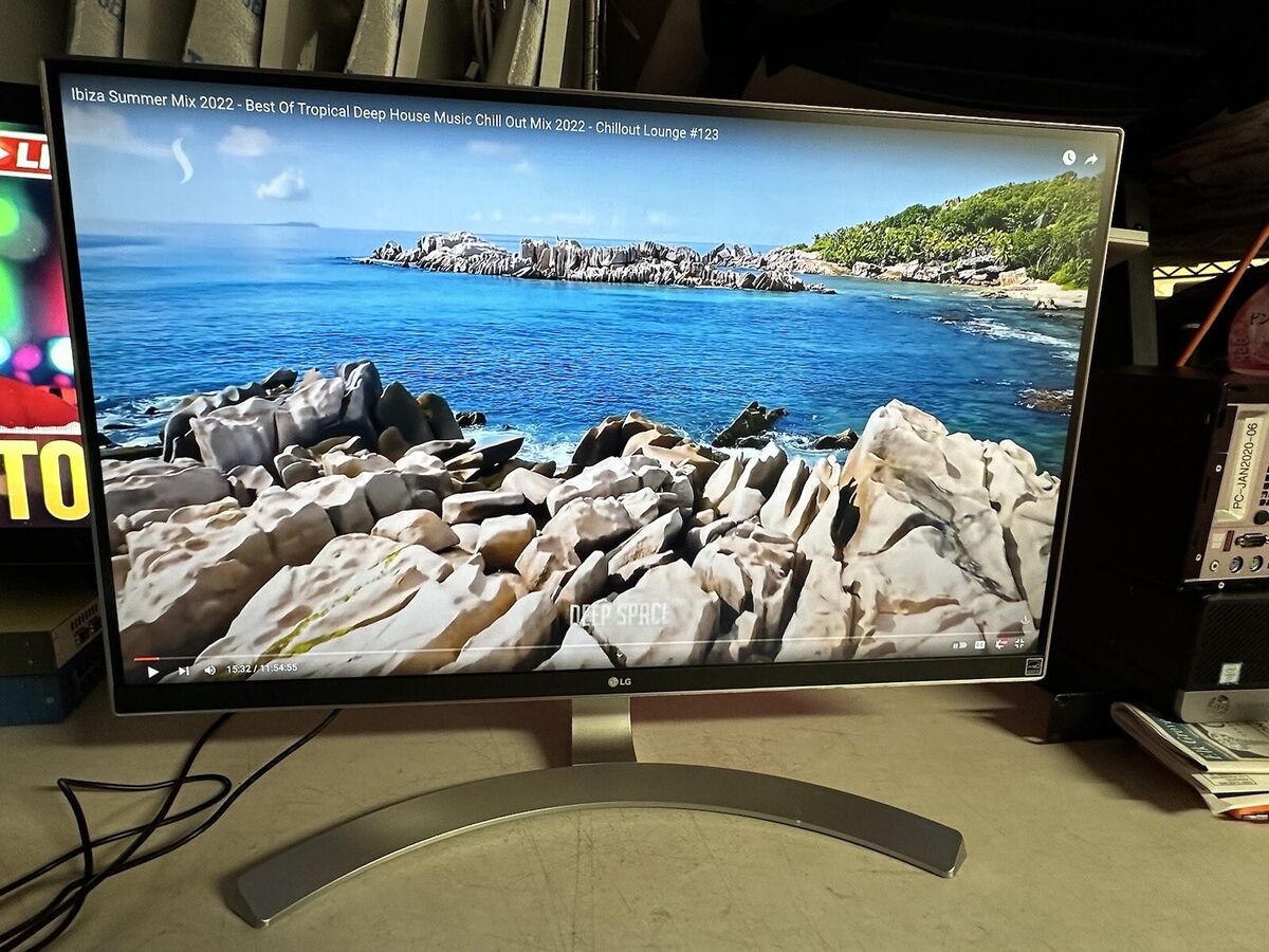 LG 27 LG 27