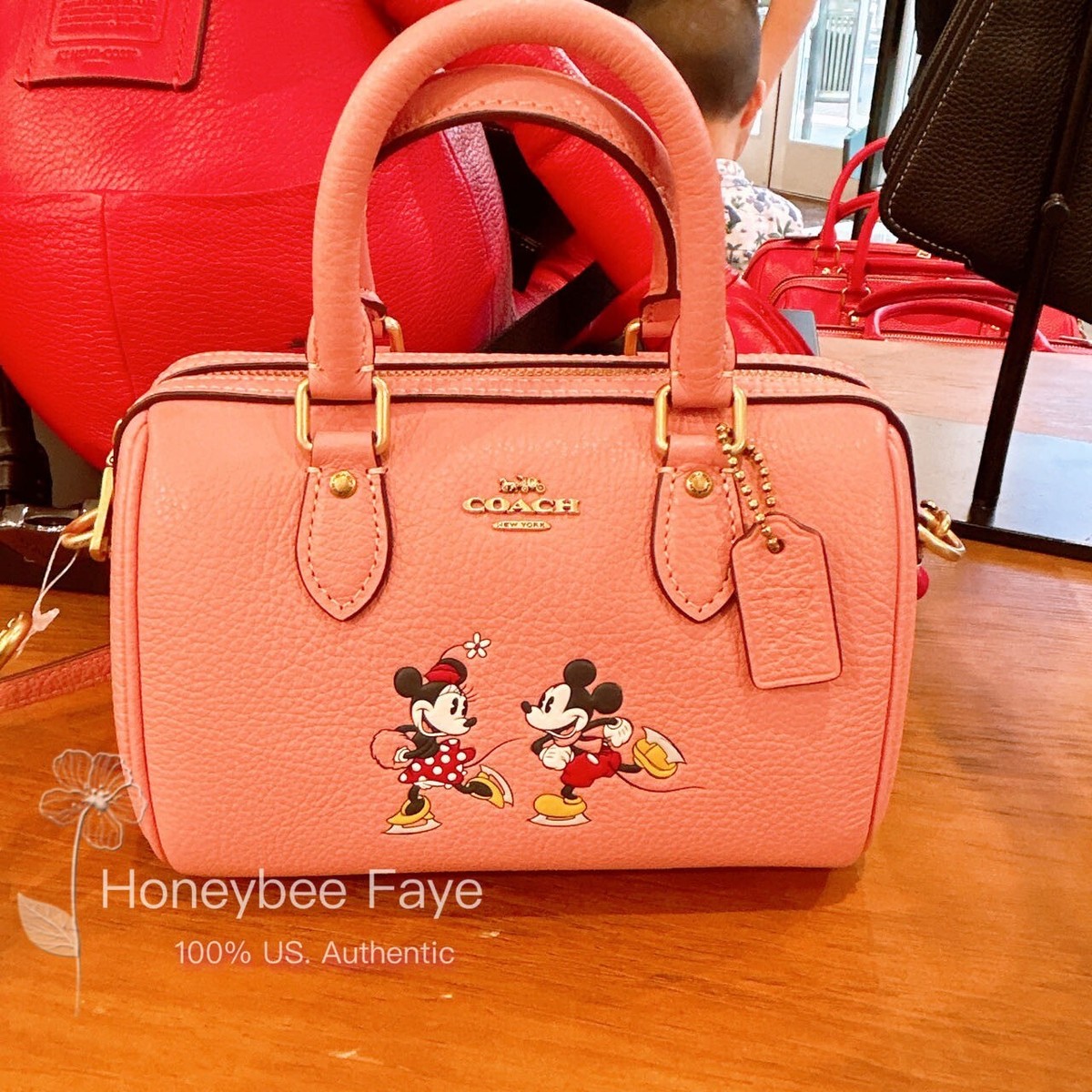 使い方2通り DISNEY X COACH HOLDEN CROSSBODY ICE SKATE MICKEY NWT DISNEY X COACH HOLDEN CROSSBODY WITH ICE SKATE MICKEY