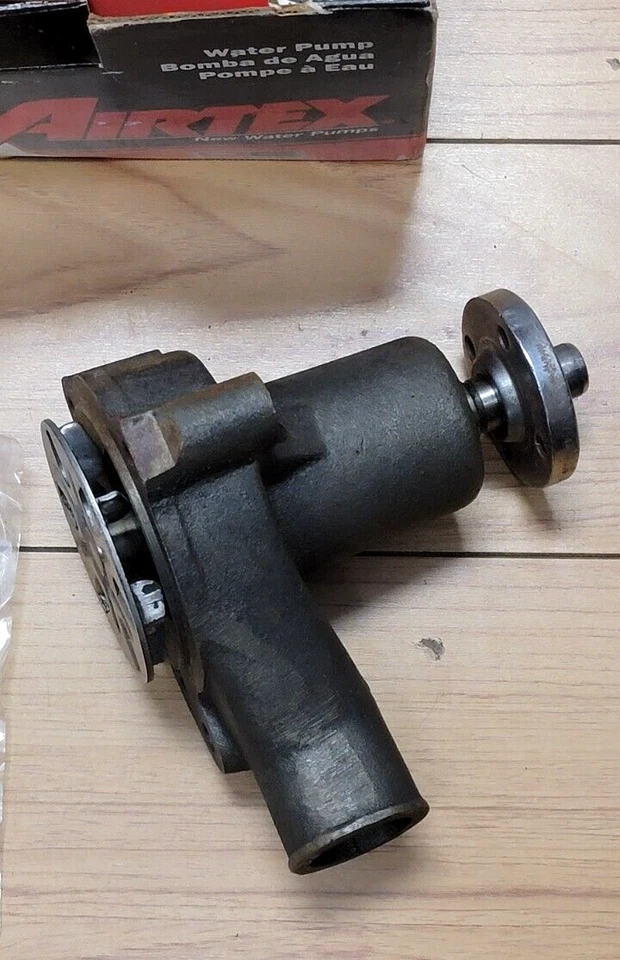 Bomba de agua Airtex AW4002 para Ford Mustang Thunderbird Mercury Cougar Capri Foto 4 de 4