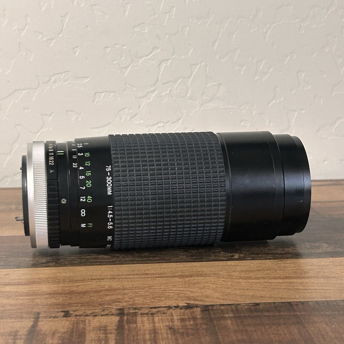 超特価 最高画質COSINAオールドレンズ75-300mm美品早い者勝ち 超特価 最高画質COSINAオールドレンズ75-300mm美品早い者勝ち