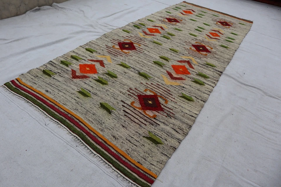 2x6 Vintage American Indian Navajo Rug, Blanket. - Image 3 of 4