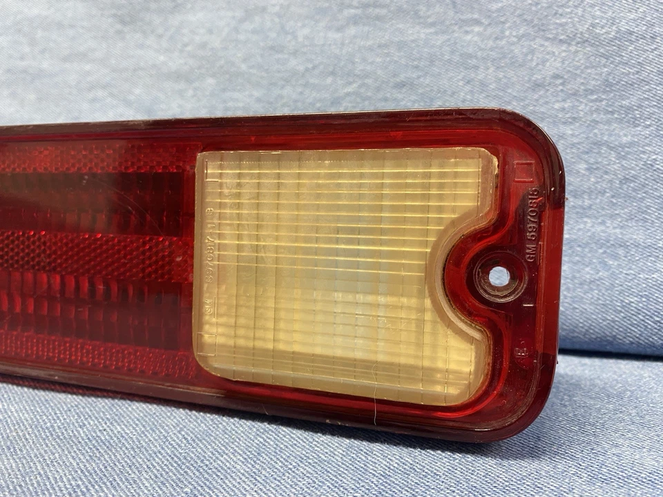 Lanterna traseira esquerda Chevy El Camino Malibu Wagon 1979 - 1987 - Imagem 2 de 4