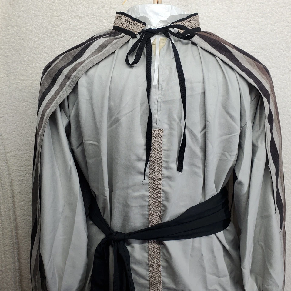 Hombre Pirata Renacimiento Disfraz Capa XL Negro Gris Rayas Halloween 4 Piezas Foto 3 de 4