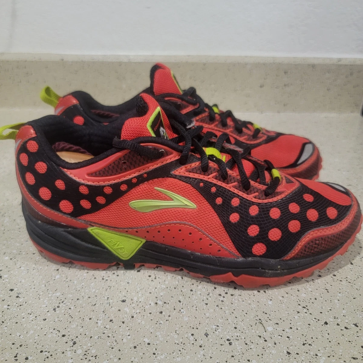 Brooks Cascadia Women's Size 8 Trail Running Shoes Red Black Yellow | eBay
