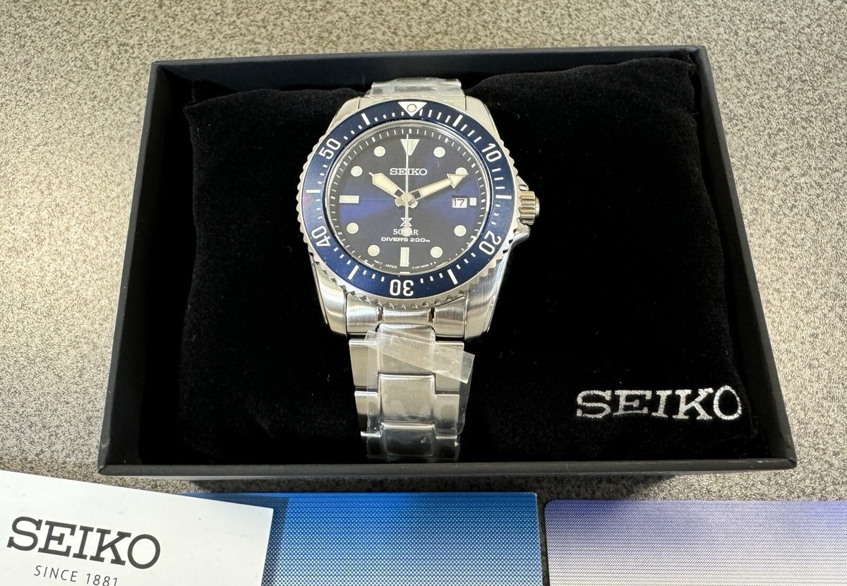 Seiko Men's Prospex Solar Blue Steel Bracelet Divers Watch SNE585