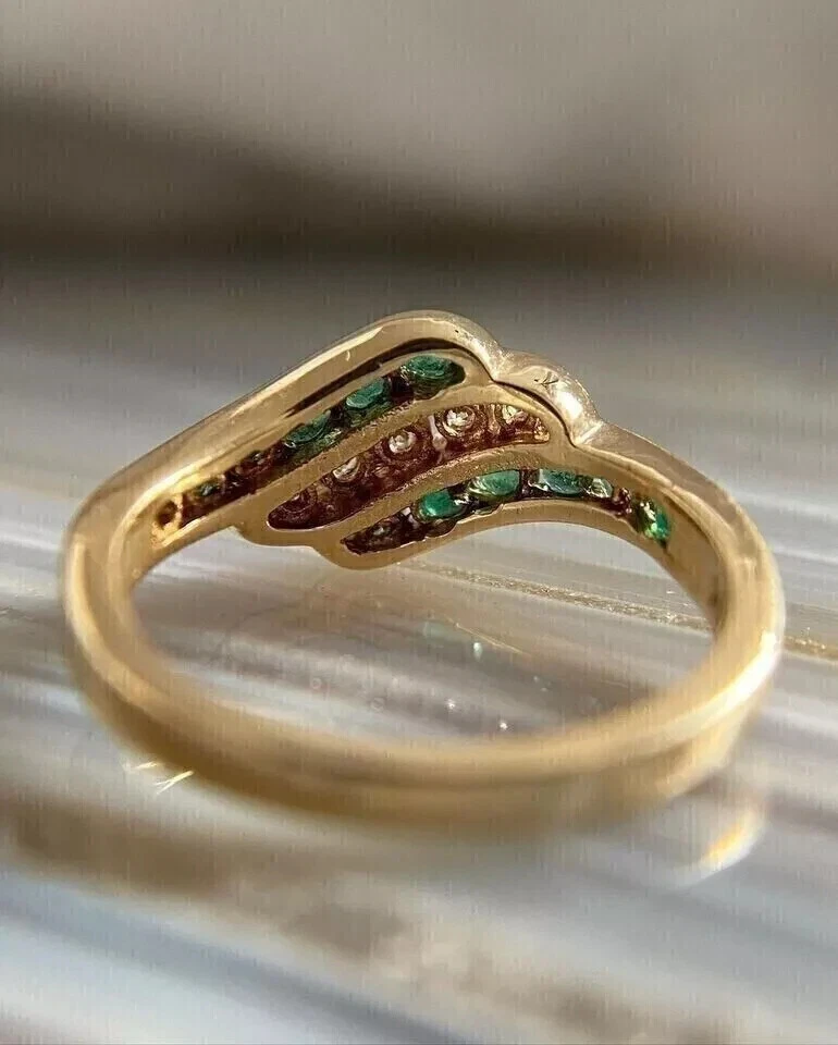 Женское обручальное кольцо круглой огранки с имитацией изумруда покрытие желтым золотом 14 карат 2 карата - Изображение 2 из 4