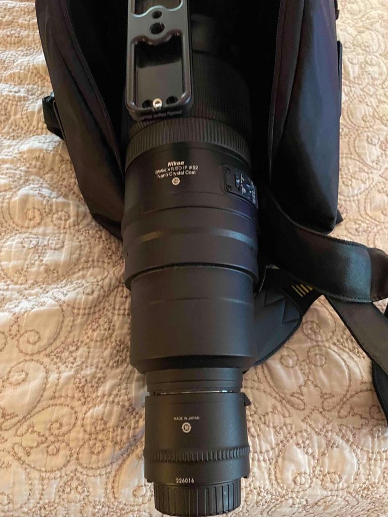 Nikon AF-S NIKKOR 600mm f/4G ED VR Telephoto Prime Lens w/2x Nikon AF-S NIKKOR 600mm f/4G ED VR Telephoto Prime Lens w/2x