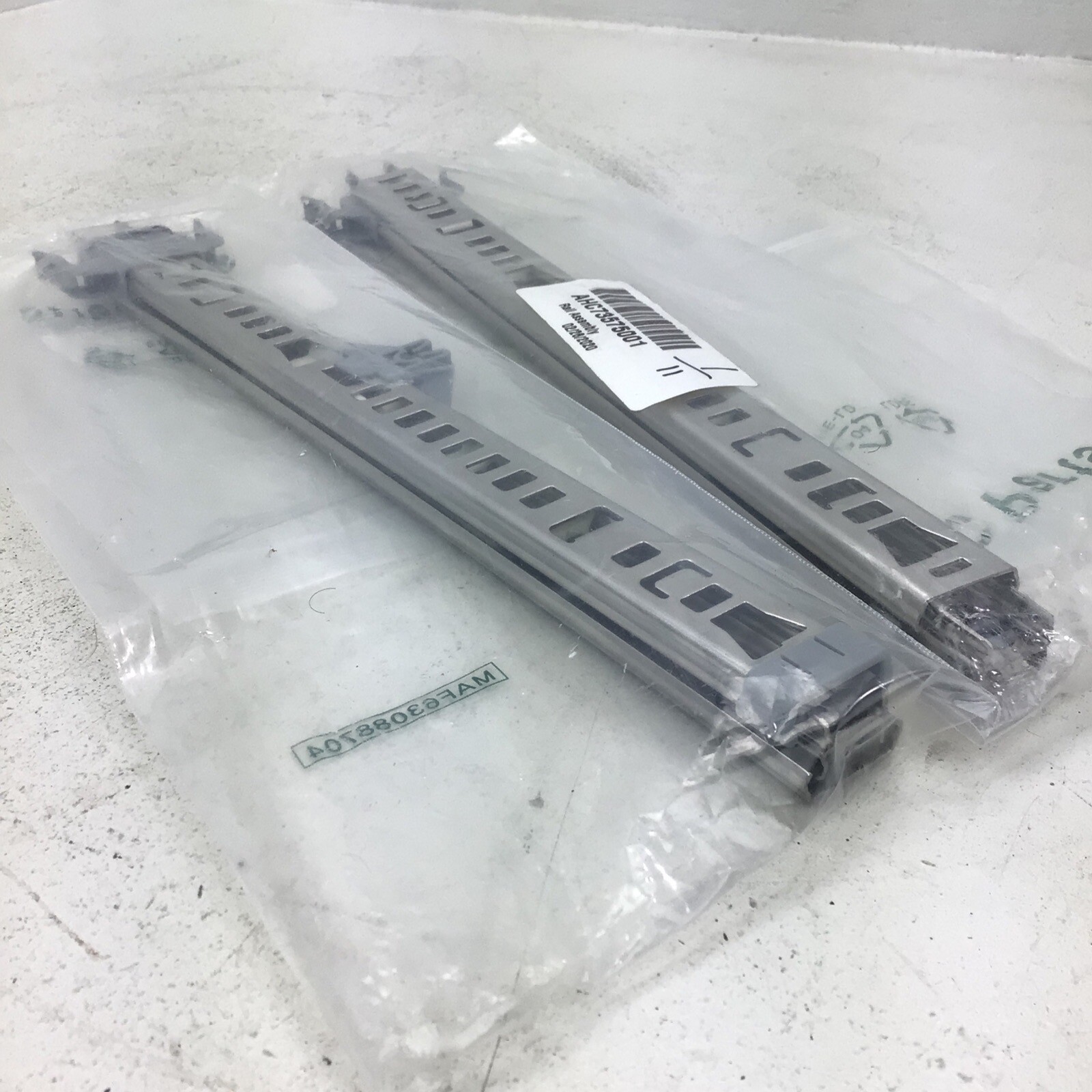 Slide Rails AHC73575002 (R), AHC73577500 (L) for LG Dishwasher