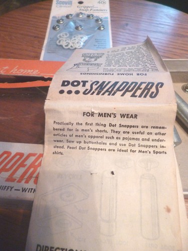 Vintage Dritz Dot Snappers Kit Original Box w/instructions & Scoville Fasteners - Picture 5 of 6
