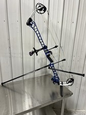 Mathews TRX 40 blue and white gas stings axce...