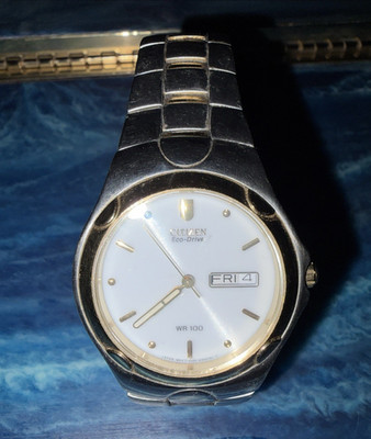 Vintage 2003 Solar/Light Powered Citizen Eco-Drive WR 100 Stainless Steel Watch