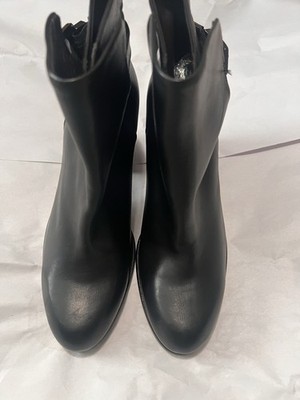 AGL Lindsey Blck Leather Block Heel Ankle BootsW/Buckle Made In Italy 37.5 7 1/2