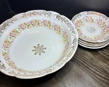 Vintage 10” Serving Bowl W/ 4 Individual Bowls, Floral Gold Trim, Unmarked