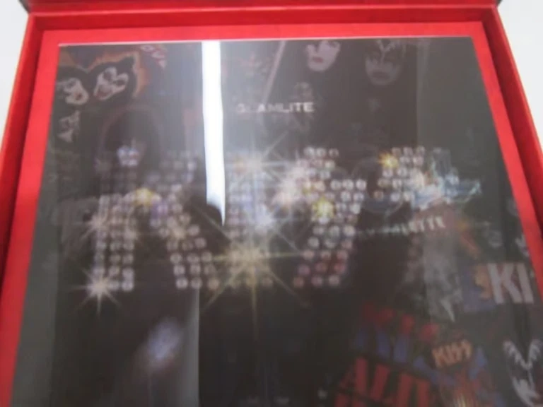 KISS X GLAMLITE ROCK N ROLL TODA LA NOCHE-FIESTA PALETA DIARIA EN CAJA DE COLECCIONISTA! Foto 3 de 4