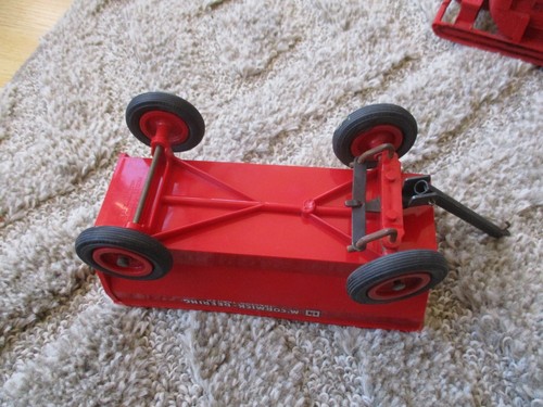 Eska/Product Miniature McCormick Deering IH Farm Toy Group - Picture 8 of 12