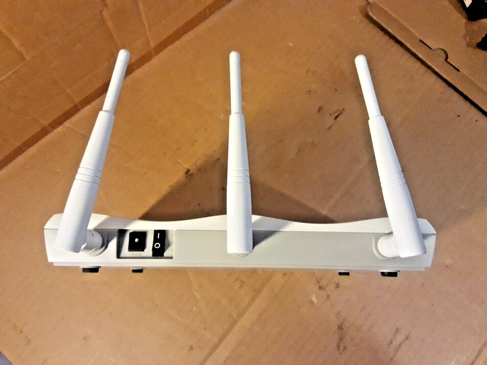 DrayTek Vigor2860n-Plus Annex A vDSL2 Security Wireless FW with UK PSU - Image 4 of 4