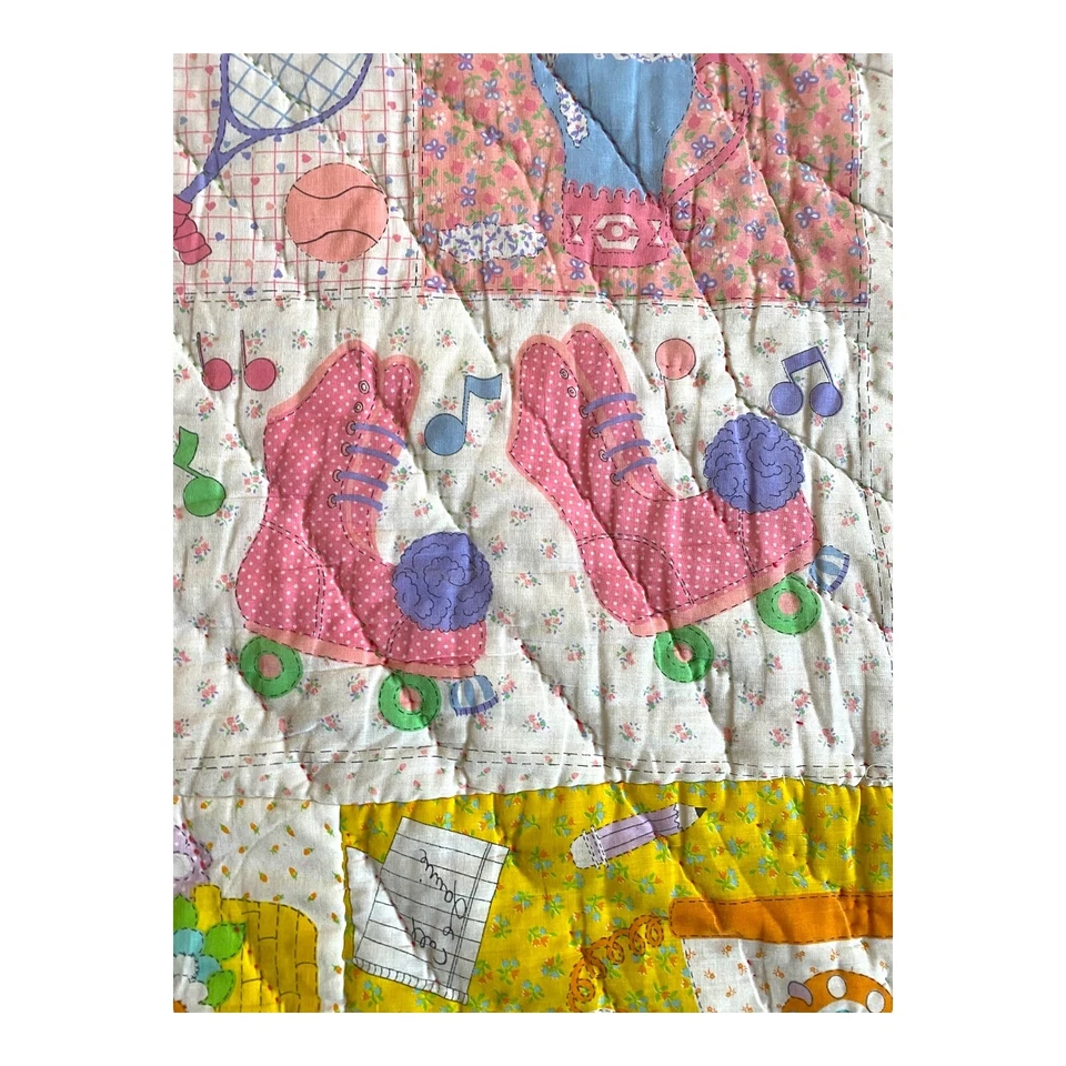 Edredón de bebé hecho a mano años 70 80 de colección 72x75” pastel retazos animales arco iris corazones Foto 4 de 4