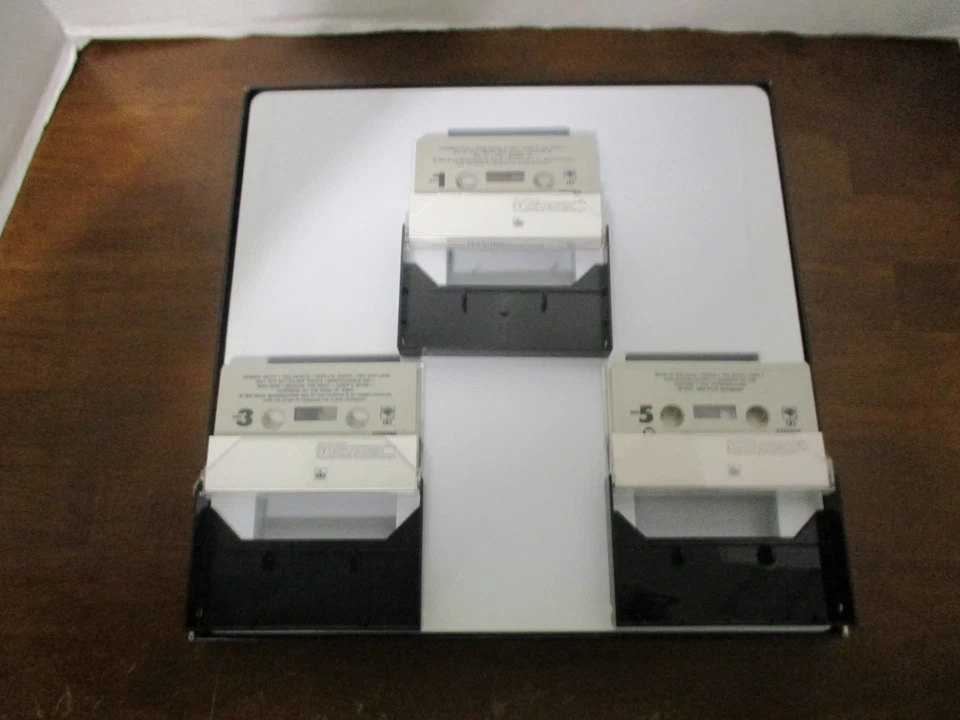 Bruce Springsteen & The E-Street Band Live/1975-1985, 3 Cassettes with Book 1986 - Image 4 of 4