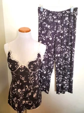 WOMENS STUDIO Donatella FLORAL PRINT KNIT PAJAMA CAPRI SET SIZE M BLACK & BEIGE