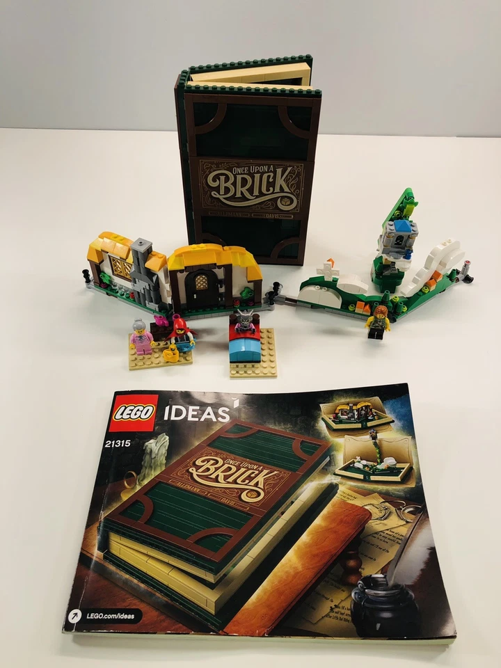 Lego Ideas: Brick Tales Pop-up Book 21315 - Image 2 of 4