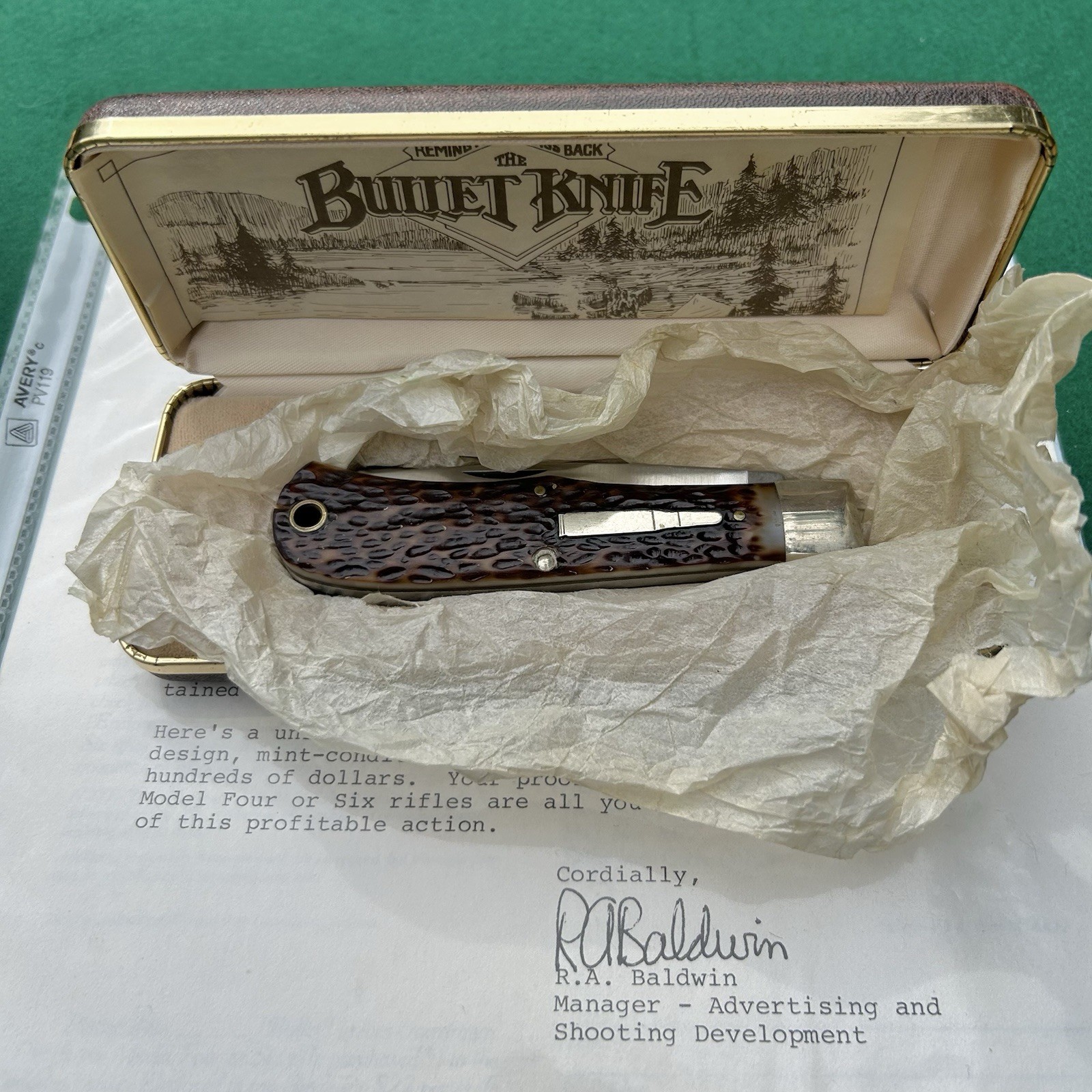 RARE!! Remington 1982 R1123 Bullet Knife w/ Dealer Papers Display Box 1st Year