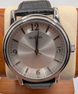 Bulova 96A28 Silver Quartz Men's Watch leather strap NOS New Battery