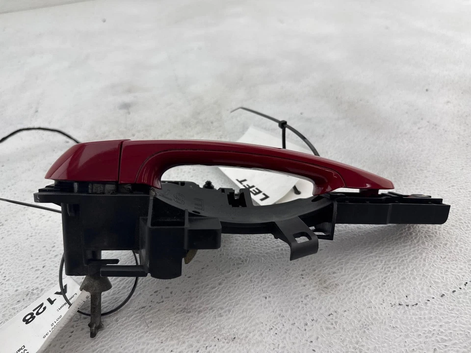 Manija exterior puerta delantera izquierda BMW 135i/128i 2009-2013 OEM Foto 3 de 4