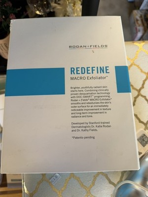 Rodan+Fields Dermatologists Redefine MACRO Exfoliator Rechargeable w Cooling Gel