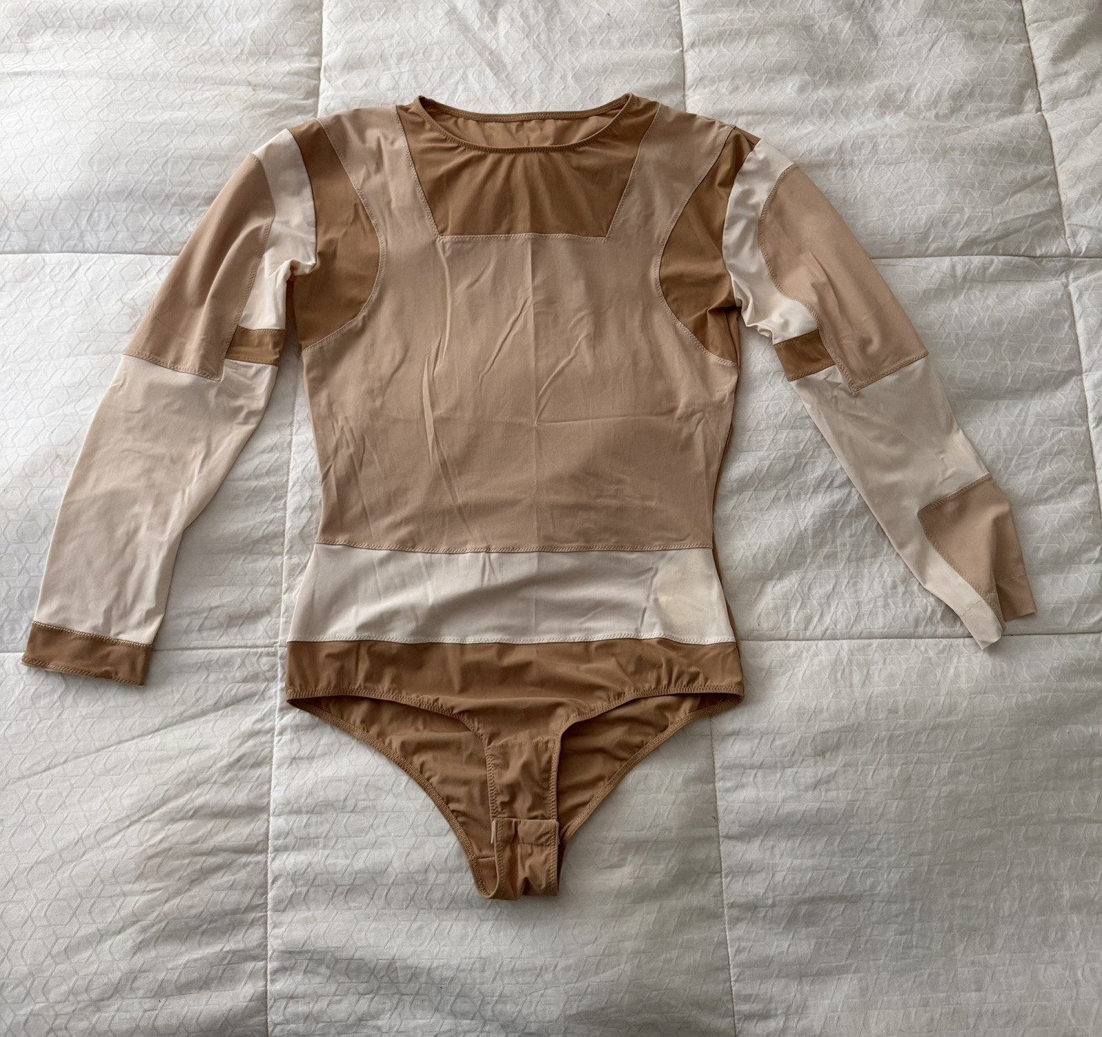 Body MM6 Maison Margiela Colorblock Patchwork Manga Larga Beige Pequeño Nuevo sin Etiquetas