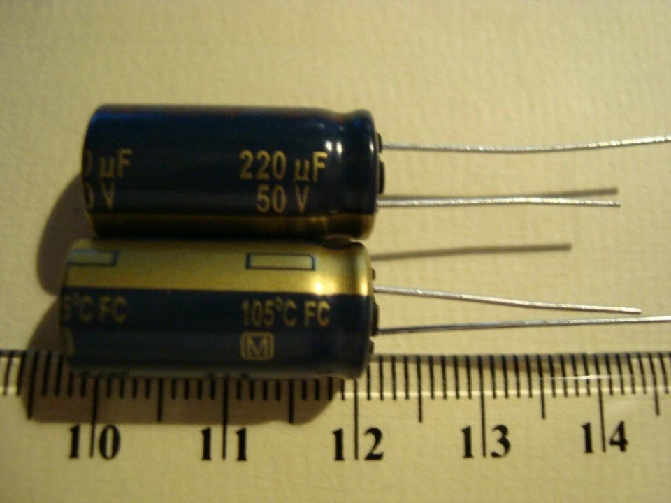 10 Stck. Elko Panasonic FC 220uF 50V 105°C Low ESR Kondensator radial 10/ 21mm - Bild 2 von 2
