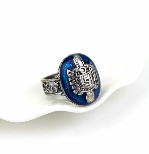 The Vampire Diaries 'Damon/Stefan Salvatore Crest' Antique Silver Daylight Ring - Picture 57 of 67
