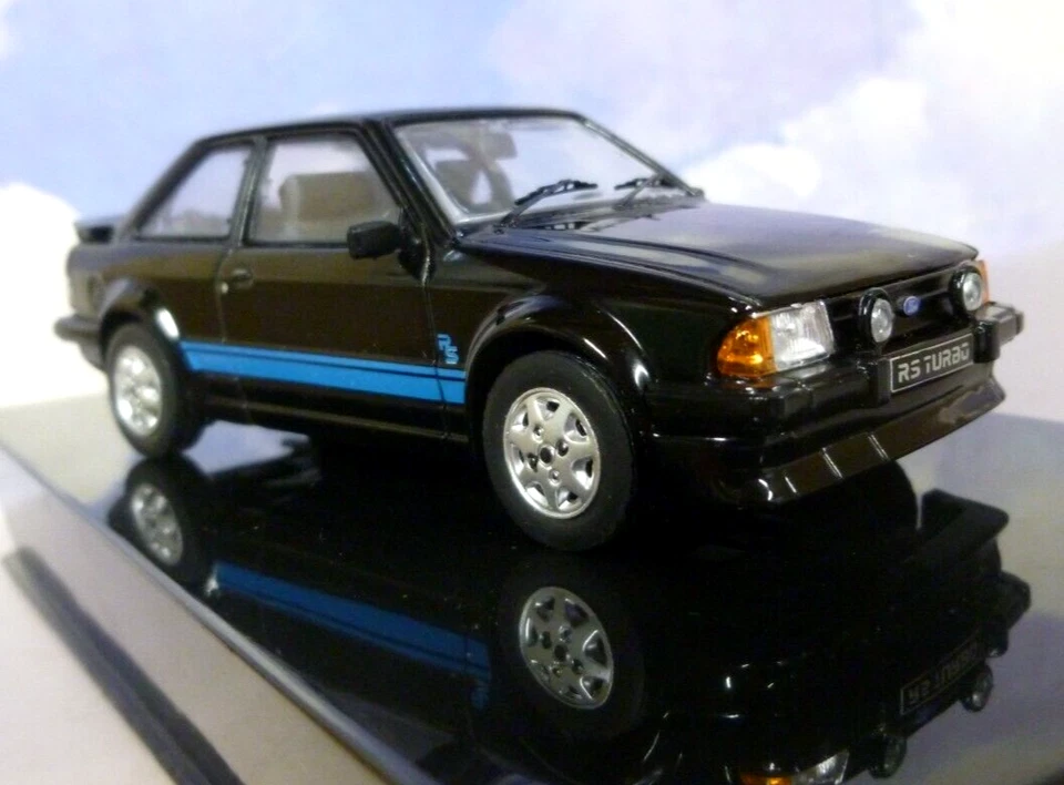 IXO 1/43 DIECAST 1984 FORD ESCORT MK3 MKIII RS TURBO BLACK/BLUE STRIPES CLC419 - Image 2 of 4