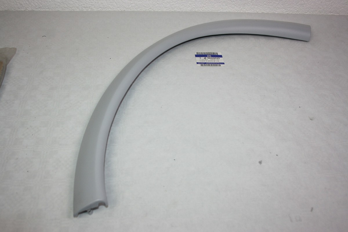 Orig. Opel Corsa B GSI Blende 90429525 Radausschnitt vorn links 