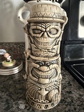 Disneyland Trader Sam?s Enchanted Tiki Bar Hitchhiking Ghosts 1st Edition Black