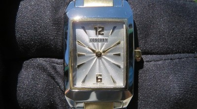 Concord Carlton 15.25.1422 Ladies 19mm Two-Tone Swiss Quartz Wristwatch