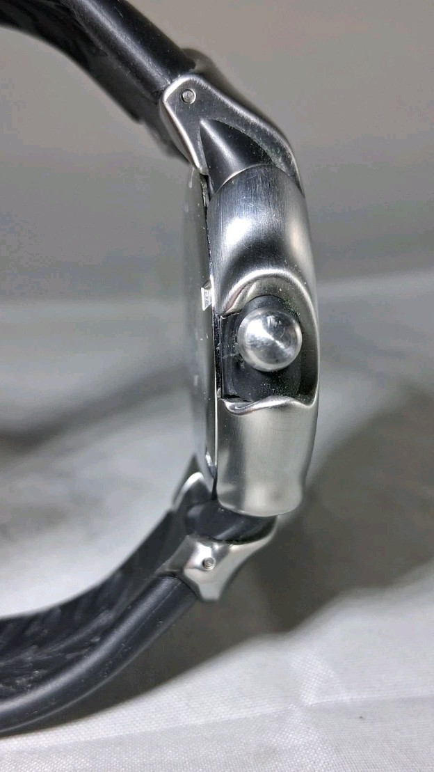AUTHENTIC Vintage Oakley Blade Carbon Fiber Dial Silver Black