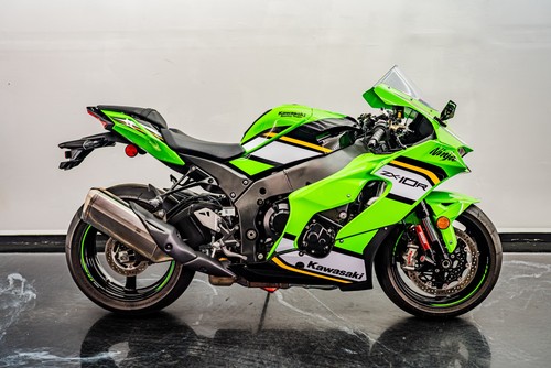 2025 Kawasaki NinjaÂ® ZX?-10R KRT Edition ABS 
